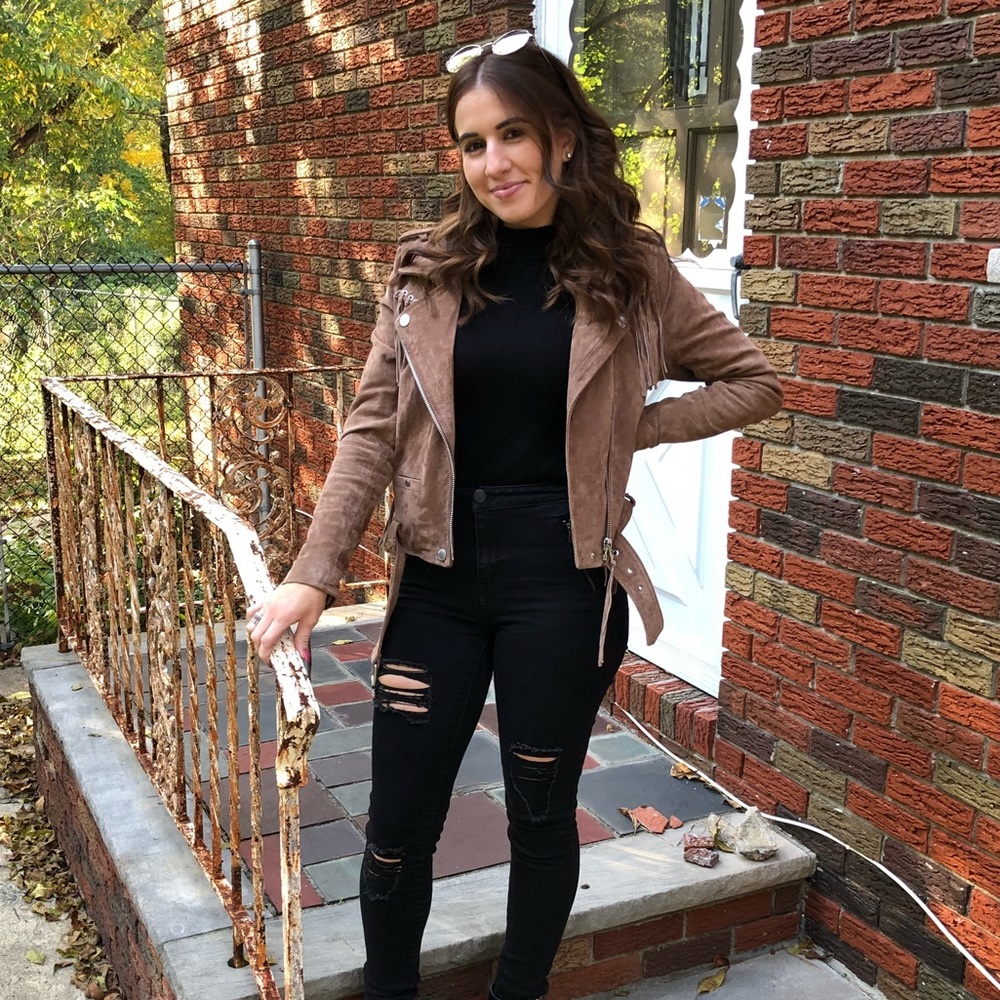 Meet your Posher, Karina